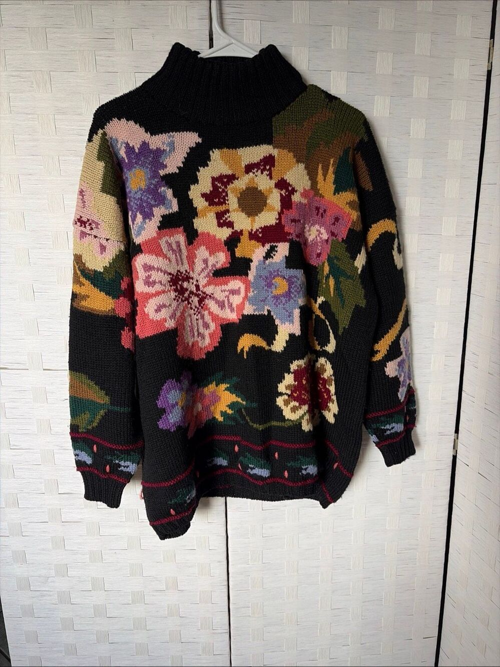 Vintage Forenza Floral Wool Turtleneck Sweater Black women’s Small